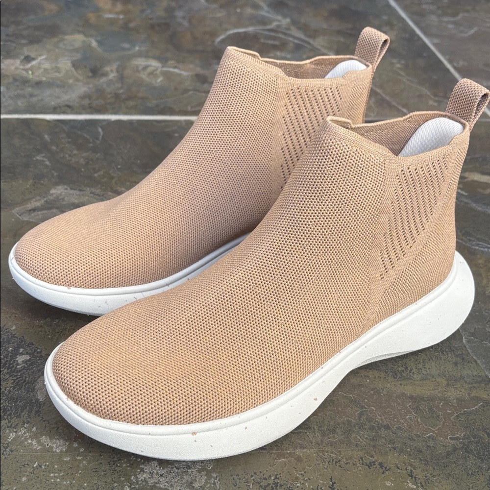 Vivaia Urban Boot - Picture 6 of 15